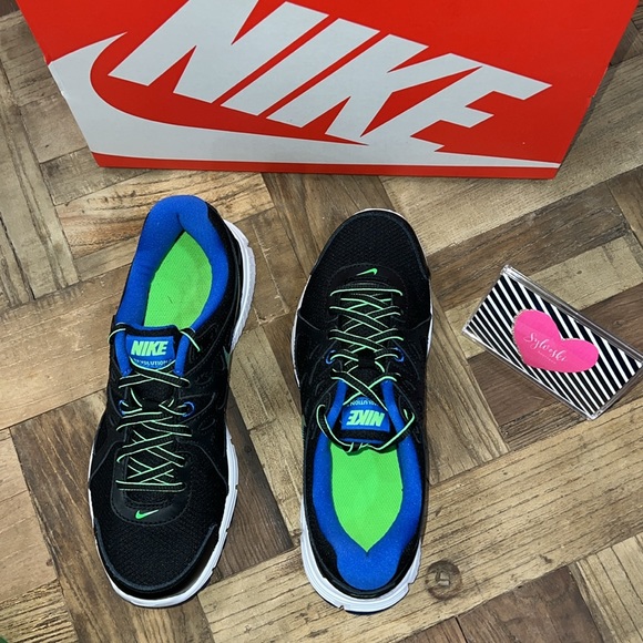 🆕Nike Women's Revolution 2 Running Shoe NWT - Picture 3 of 7